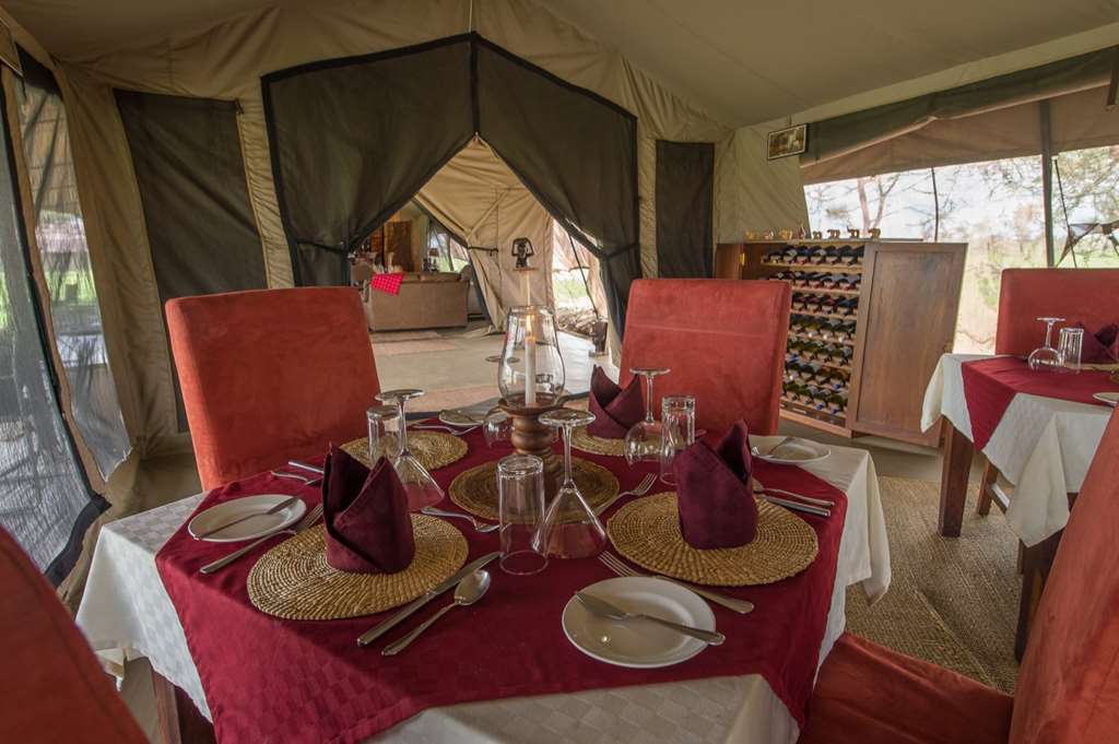 Karibu Camps And Lodges Sametu Camp Serengeti Robanda Restaurant foto
